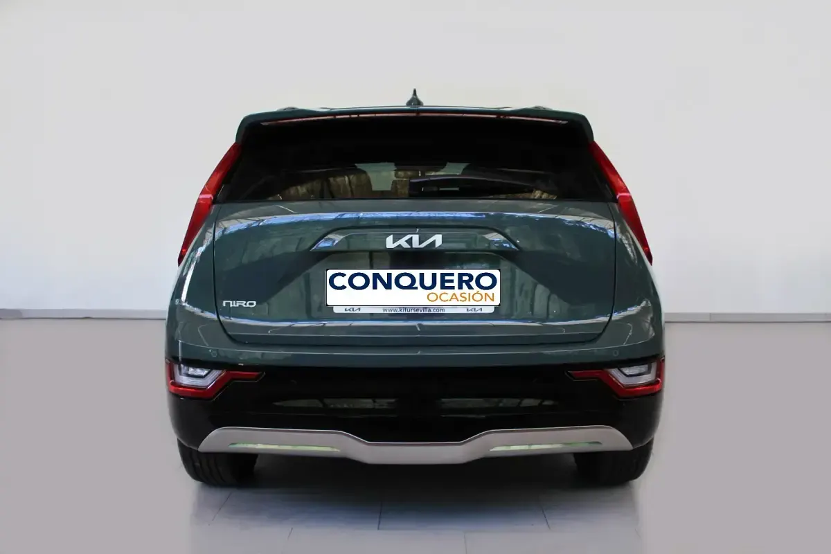 Usado Kia Niro 150 kW (204 HP) 2023 Verde SUV