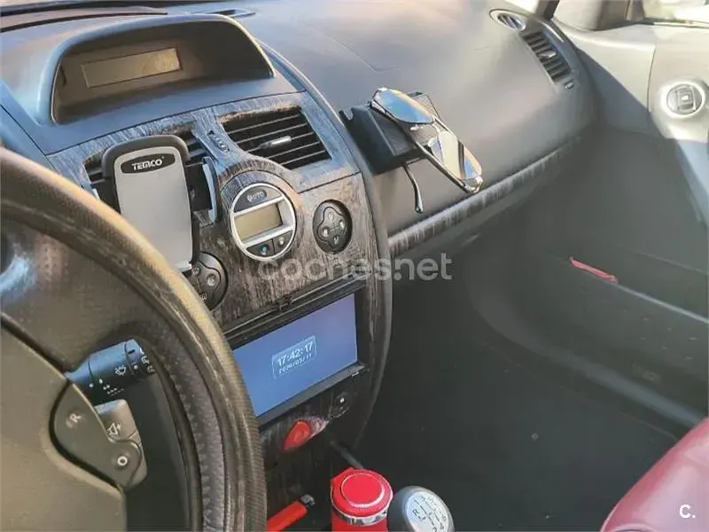Usado Renault Mégane Cabriolet 105 CV (77 kW) 2006 Negro Descapotable