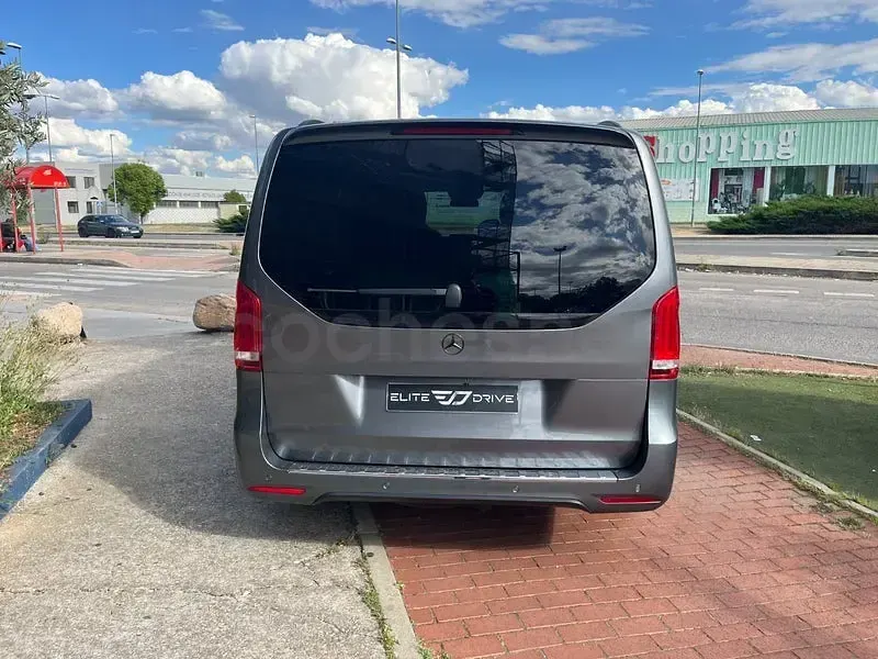 Usado Mercedes V300 Exclusive 239 CV (175 kW) 2015 Gris / plata Monovolumen