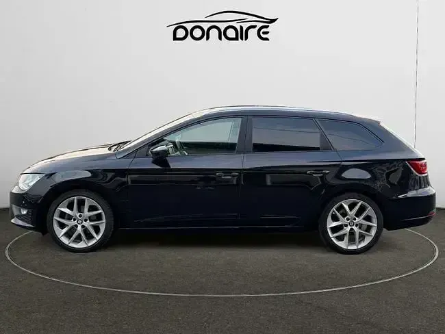 Usado Seat Leon FR 150 CV (110 kW) 2015 Negro