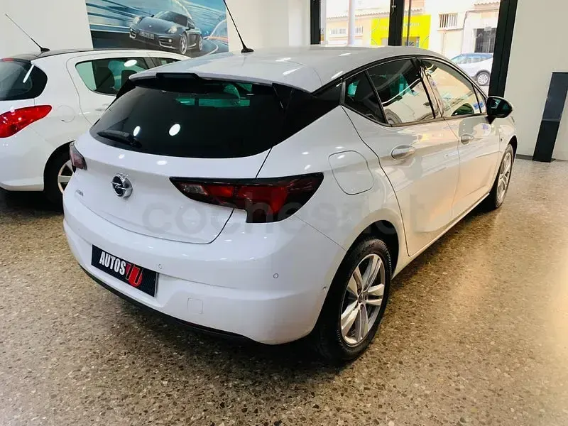 Usado Opel Astra GS Line 105 CV (77 kW) 2021 Blanco Berlina