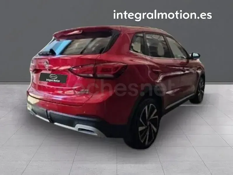 Usado MG ZS Luxury 197 CV (144 kW) 2025 Rojo SUV