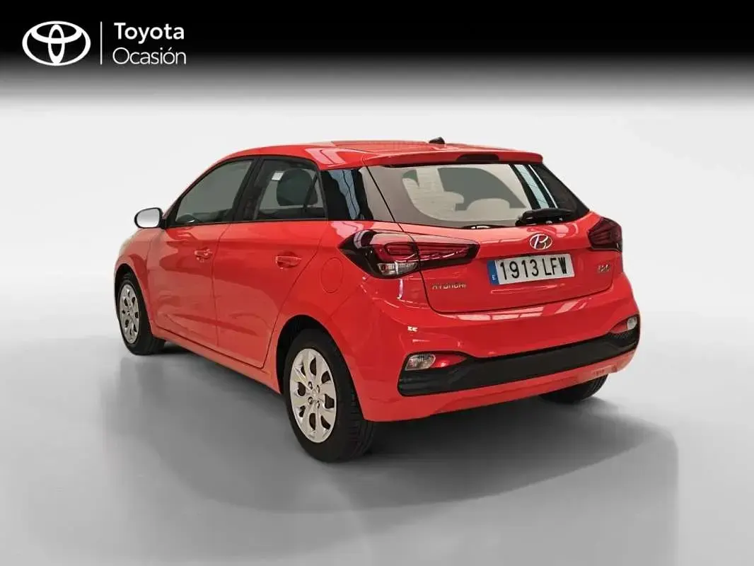 Usado Hyundai i20 84 CV (61 kW) 2020 Rojo Utilitario