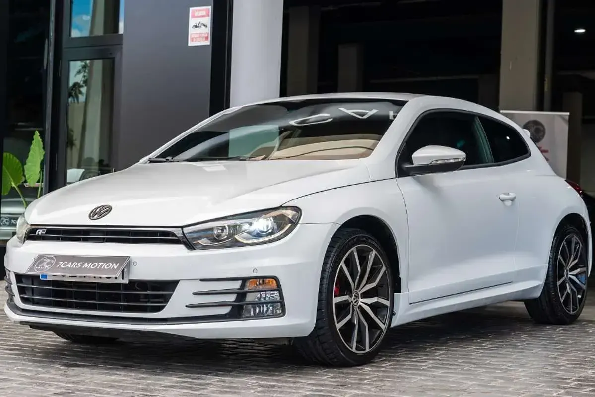 Usado VW Scirocco R-line 150 CV (110 kW) 2017 Blanco Coupe