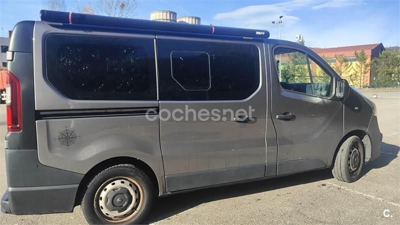 Gris / plata Usado 2017 Opel Vivaro Monovolumen | 12.000 € (Precio justo) - Imagen 1/4