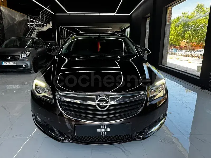 Usado Opel Insignia Business 136 CV (100 kW) 2017 Rojo Berlina