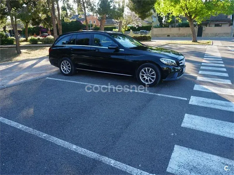 Usado Mercedes C200 150 CV (110 kW) 2019 Negro Familiar