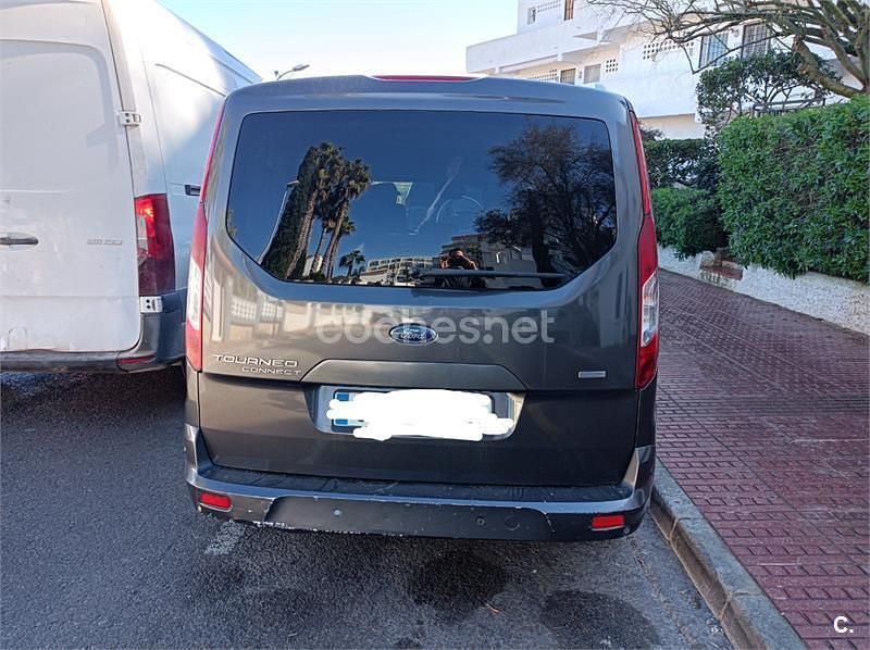 Usado Ford Grand Tourneo Connect Titanium 120 CV (88 kW) 2018 Gris / plata Monovolumen