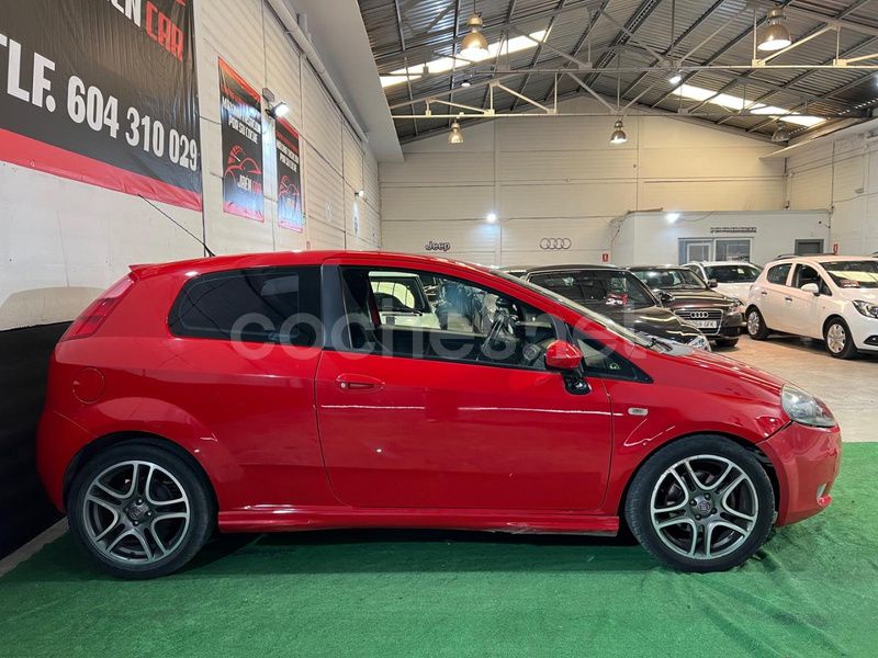 Rojo Usado 2008 Fiat Punto Classica Utilitario | 3480 € (Precio justo) - Imagen 1/4