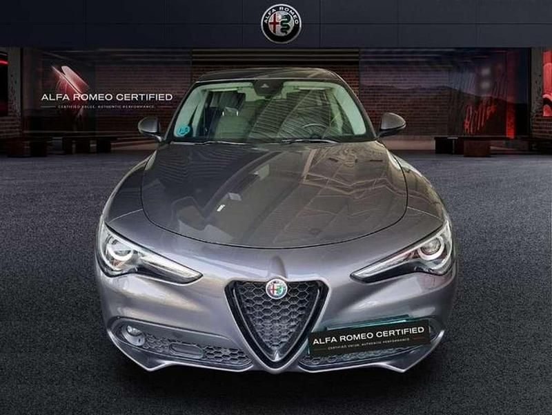 Usado Alfa Romeo Stelvio Sprint 192 CV (141 kW) 2021 Gris SUV