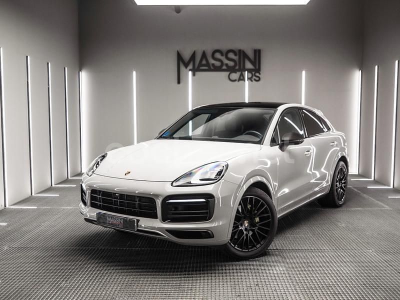Usado Porsche Cayenne Platinum Edition 462 CV (339 kW) 2023 Gris / plata SUV