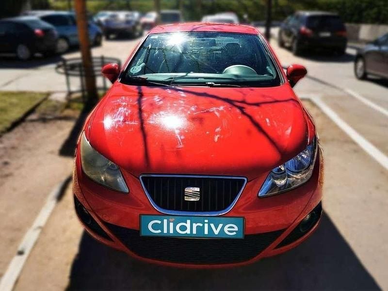 Usado Seat Ibiza Style 105 CV (77 kW) 2008 Rojo Utilitario