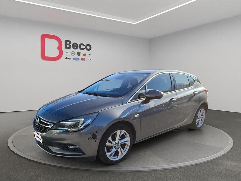 Verde Usado 2017 Opel Astra Excellence Berlina | 10.500 € (Precio justo) - Imagen 1/4
