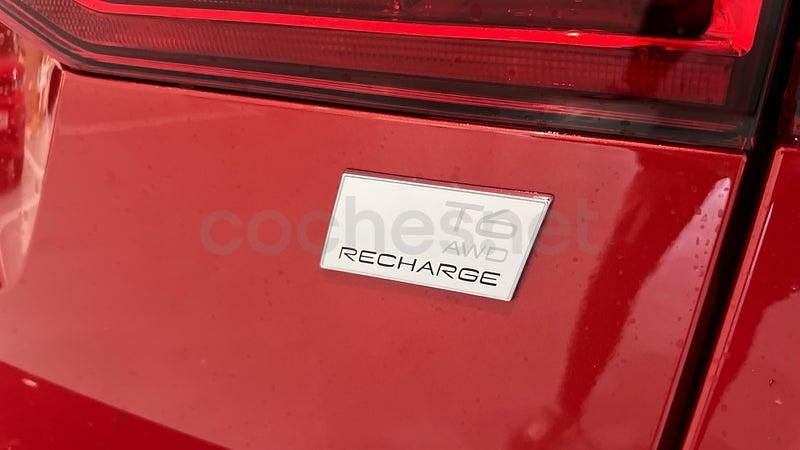 Usado Volvo XC60 Core 350 CV (257 kW) 2024 Rojo SUV