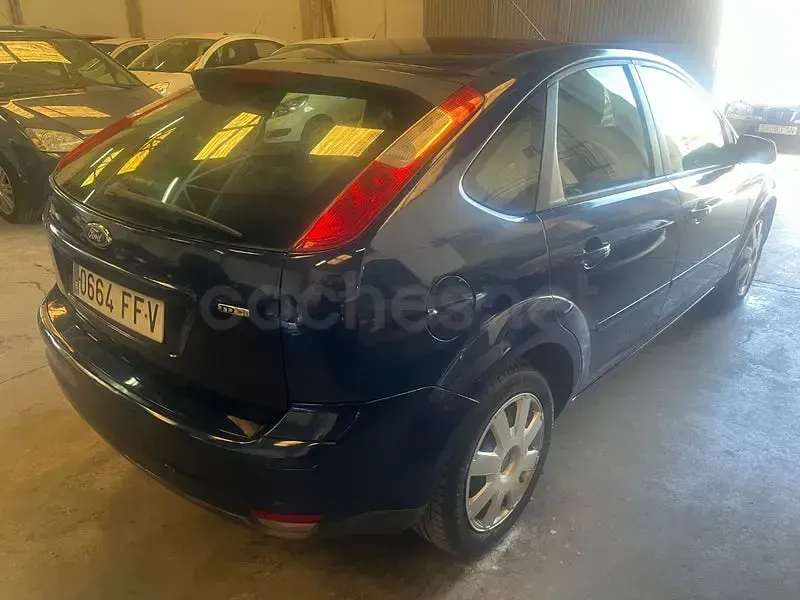 Usado Ford Focus Trend 115 HP (84 kW) 2007 Azul Sedan