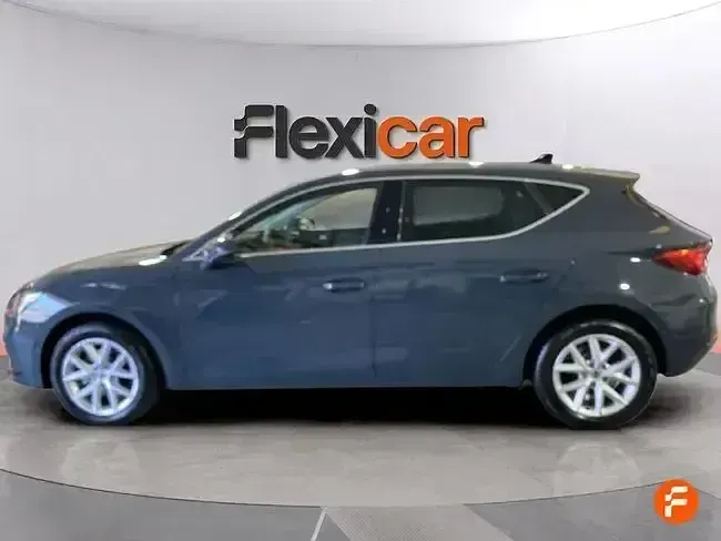 Usado Seat Leon FR 116 CV (85 kW) 2025 Gris Berlina