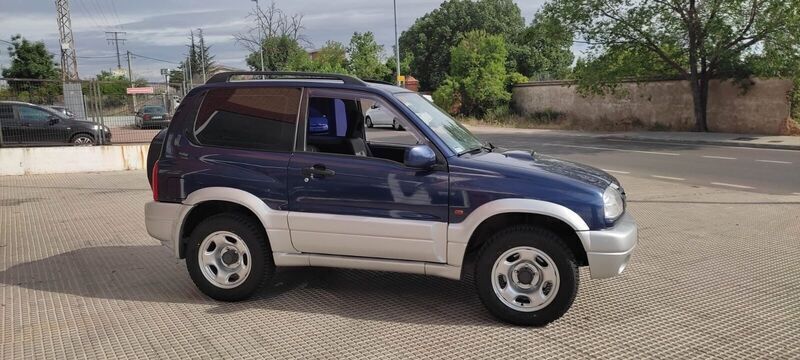 Usado Suzuki Grand Vitara 110 CV (80 kW) 2005 Azul SUV