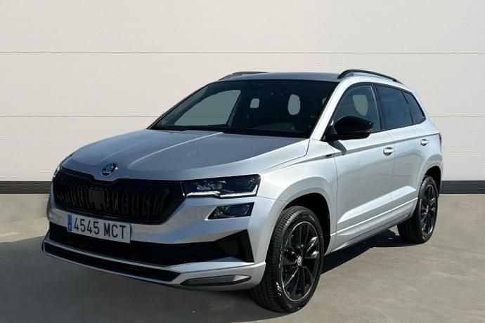 Usado Skoda Karoq SportLine 151 CV (111 kW) 2022 Plateado SUV