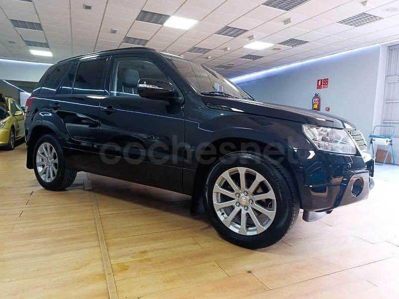 Usado Suzuki Grand Vitara 129 CV (94 kW) 2010 Negro SUV