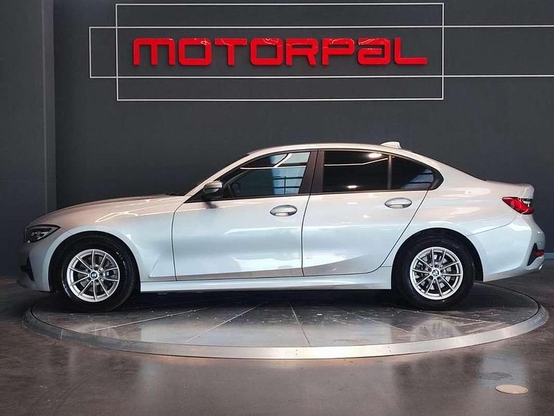 Usado BMW 320e Comfort Edition 190 CV (139 kW) 2021 Gris / plata Berlina