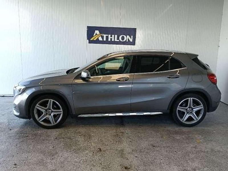 Usado Mercedes GLA200 136 CV (100 kW) 2019 Gris SUV