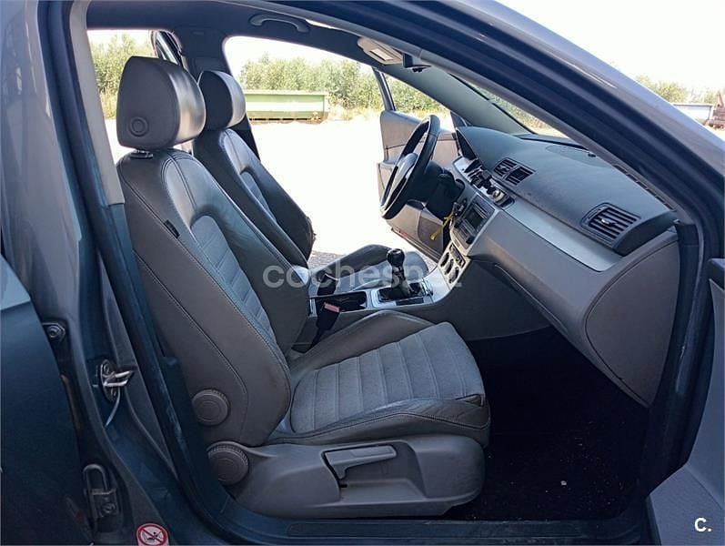 Usado VW Passat 140 CV (102 kW) 2008 Gris / plata Berlina