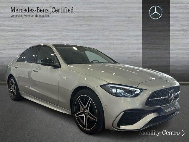 Usado Mercedes C300e 313 CV (230 kW) 2025 Plata hightech Berlina