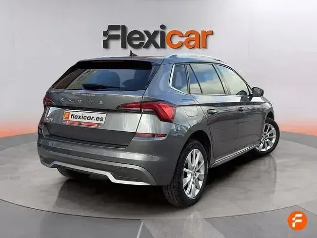 Usado Skoda Kamiq Style 150 CV (110 kW) 2022 Gris SUV