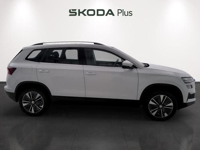 Usado Skoda Karoq Ambition 150 CV (110 kW) 2023 Blanco SUV