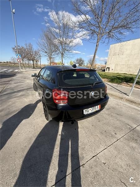 Usado BMW 114 102 CV (75 kW) 2014 Negro Utilitario