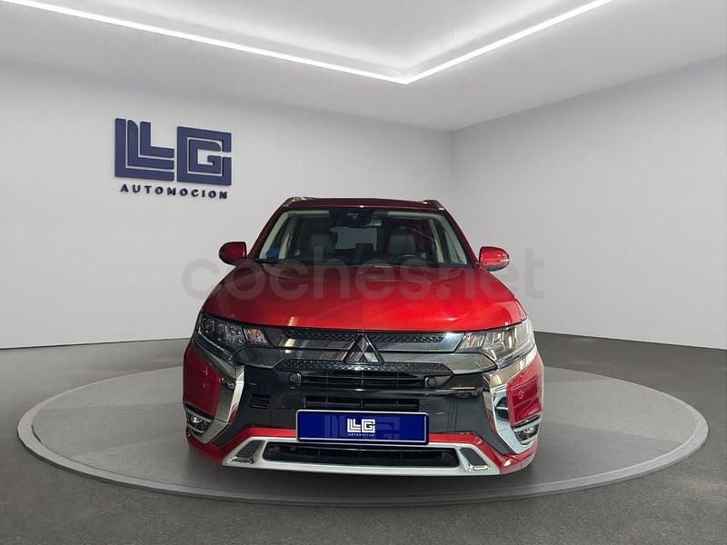 Usado Mitsubishi Outlander P-HEV 224 CV (164 kW) 2020 Rojo SUV