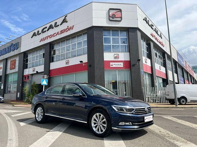 Azul Usado 2017 VW Passat Exclusive Berlina | 18.600 € (Un poco caro) - Imagen 1/4