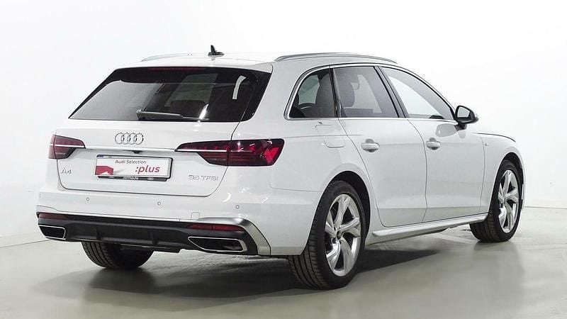 Usado Audi A4 S-Line 150 CV (110 kW) 2023 Blanco Familiar