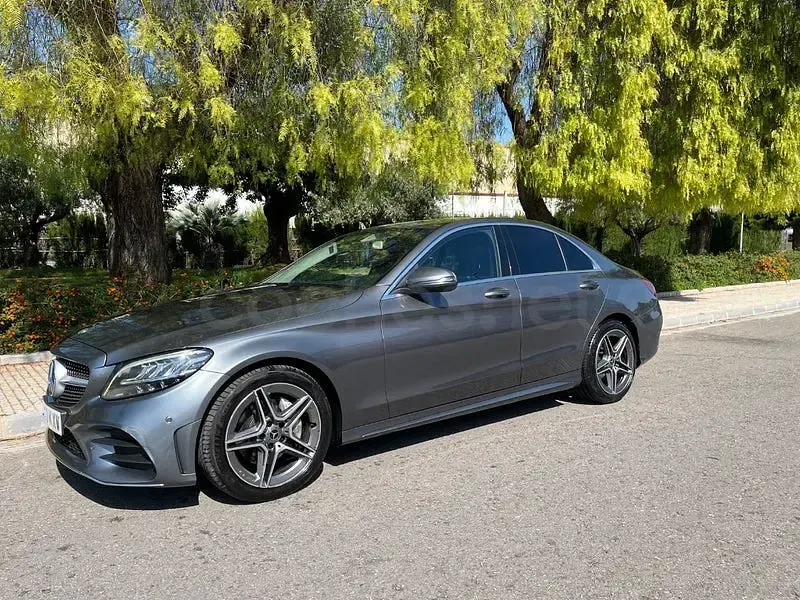 Usado Mercedes C220 194 CV (142 kW) 2020 Gris / plata Berlina