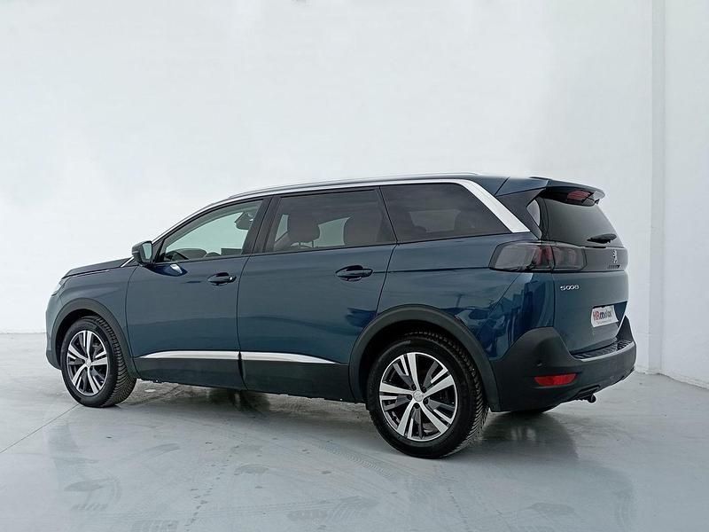 Usado Peugeot 5008 Allure 131 CV (96 kW) 2022 Azul Monovolumen