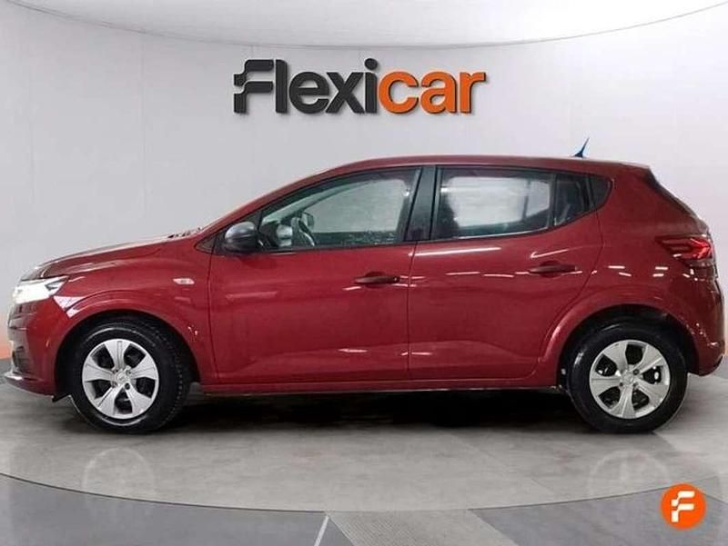 Usado Dacia Sandero Comfort 91 CV (66 kW) 2022 Burdeos Utilitario