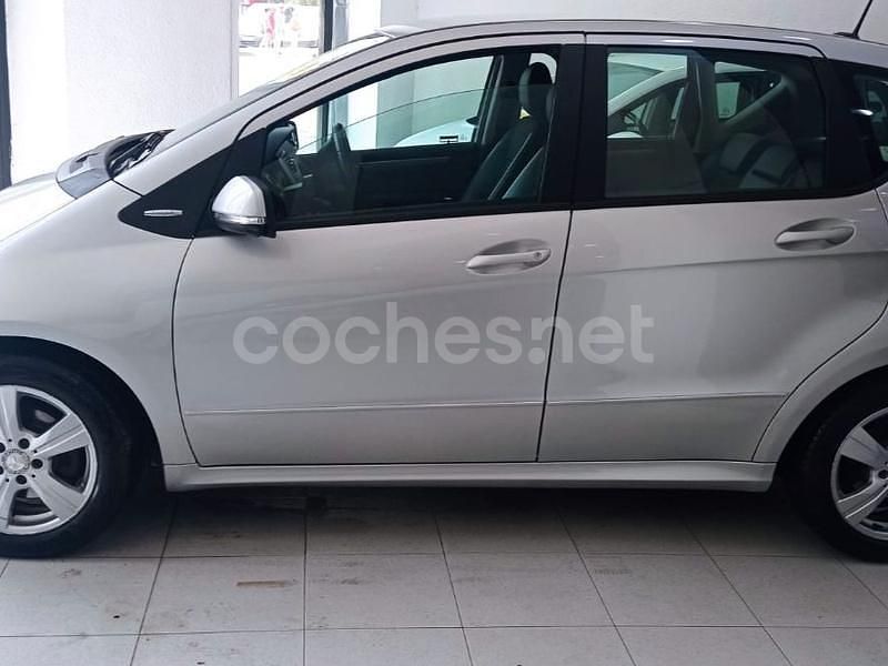 Usado Mercedes A180 Avantgarde 109 CV (80 kW) 2012 Gris / plata Monovolumen