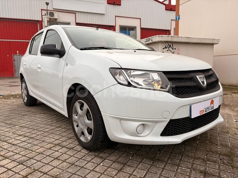 Blanco Usado 2013 Dacia Sandero Ambiance Berlina | 6300 € (Precio justo) - Imagen 1/4