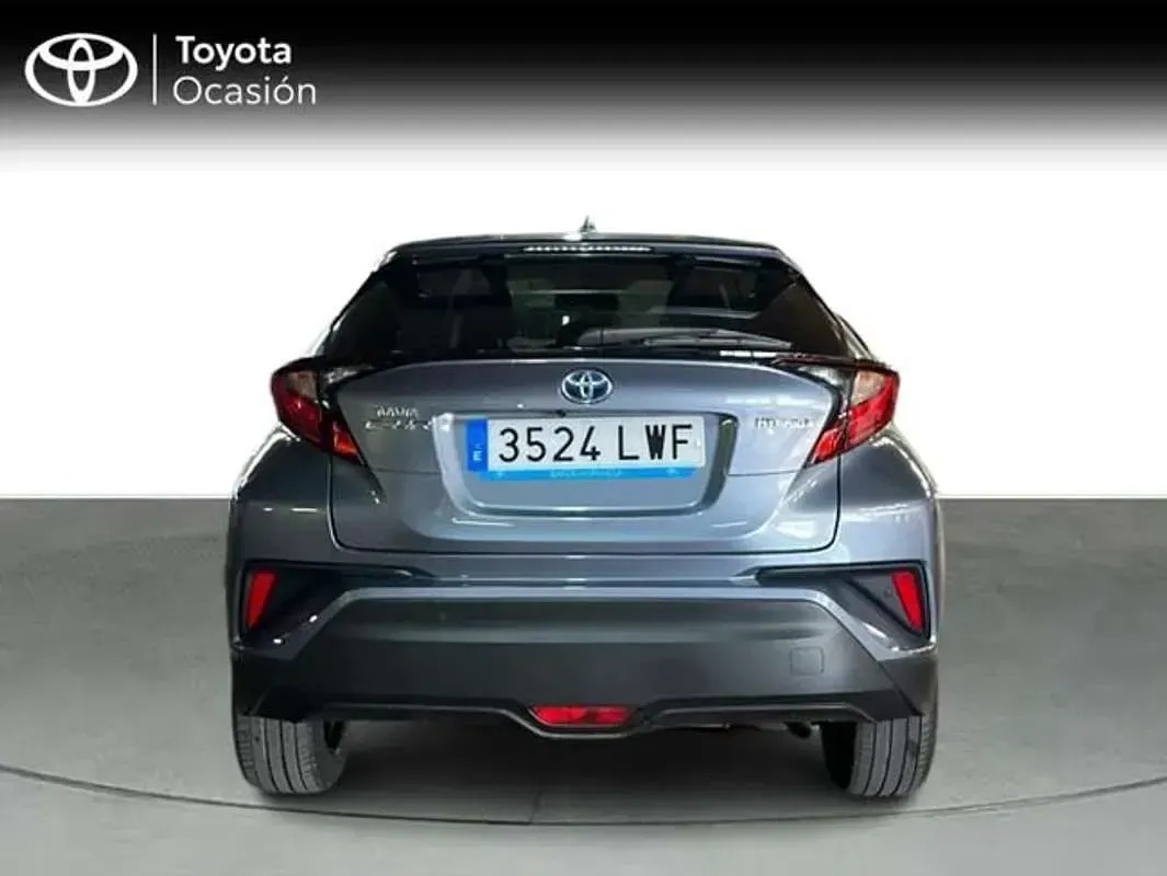 Usado Toyota C-HR Advance 122 CV (89 kW) 2022 Gris SUV