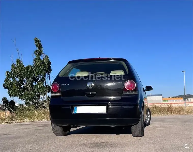 Usado VW Polo Edition 100 CV (73 kW) 2006 Negro Utilitario