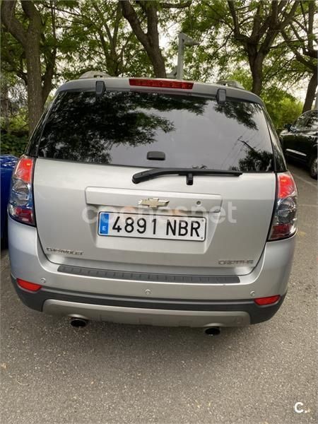 Gris / plata Usado 2013 Chevrolet Captiva LT SUV | 9500 € (Precio justo) - Imagen 1/4