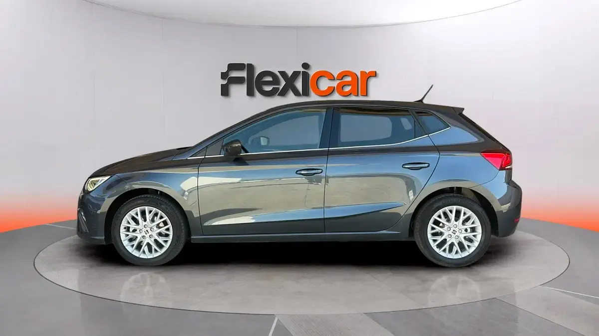Usado Seat Ibiza XCELLENCE 115 CV (84 kW) 2025 Negro Utilitario