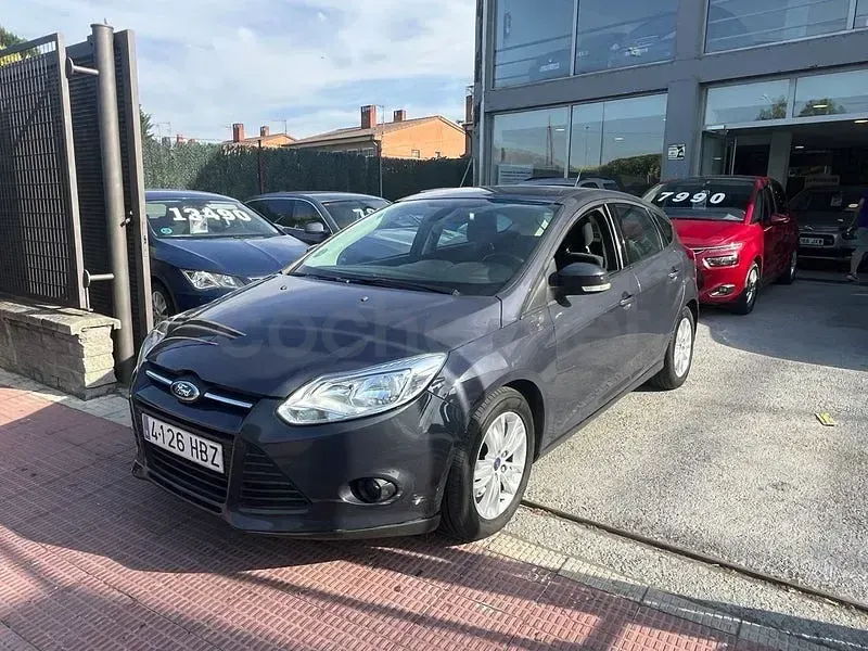 Usado Ford Focus Trend 150 CV (110 kW) 2011 Azul Berlina