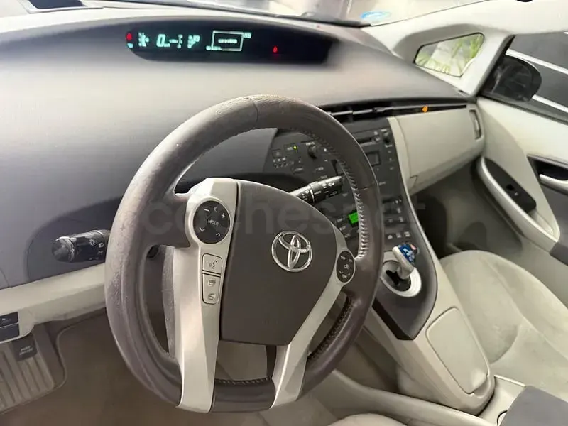 Usado Toyota Prius Advance 136 CV (100 kW) 2010 Blanco Utilitario
