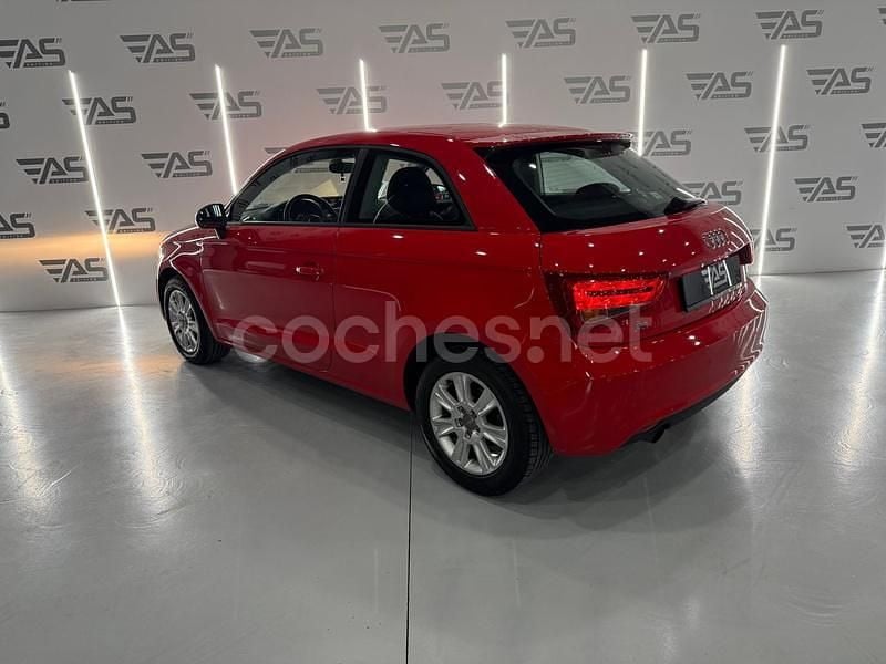 Usado Audi A1 90 CV (66 kW) 2013 Rojo Utilitario