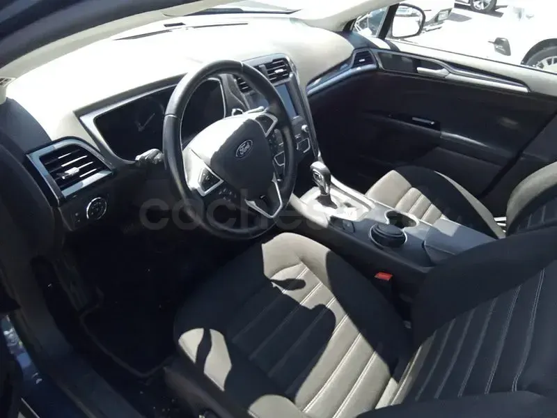Usado Ford Mondeo Trend 187 CV (137 kW) 2021 Azul Familiar