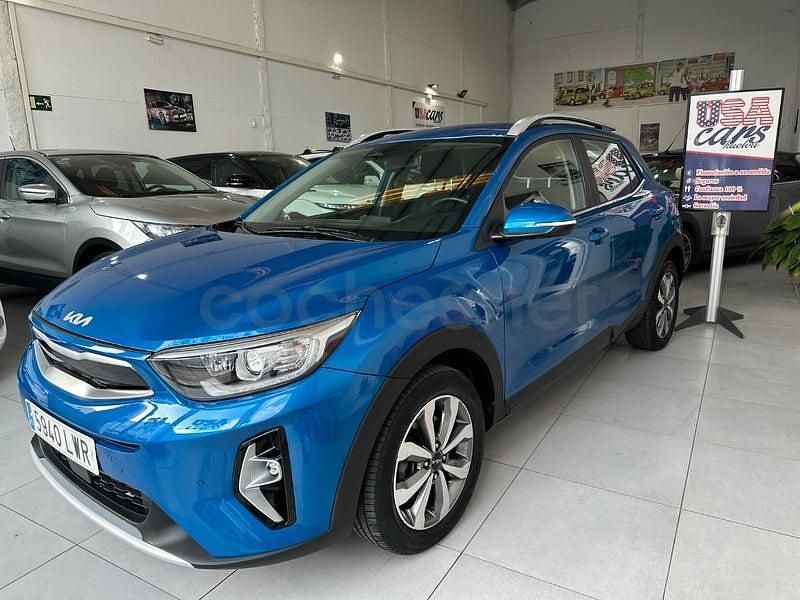 Usado Kia Stonic 84 CV (61 kW) 2022 Azul SUV