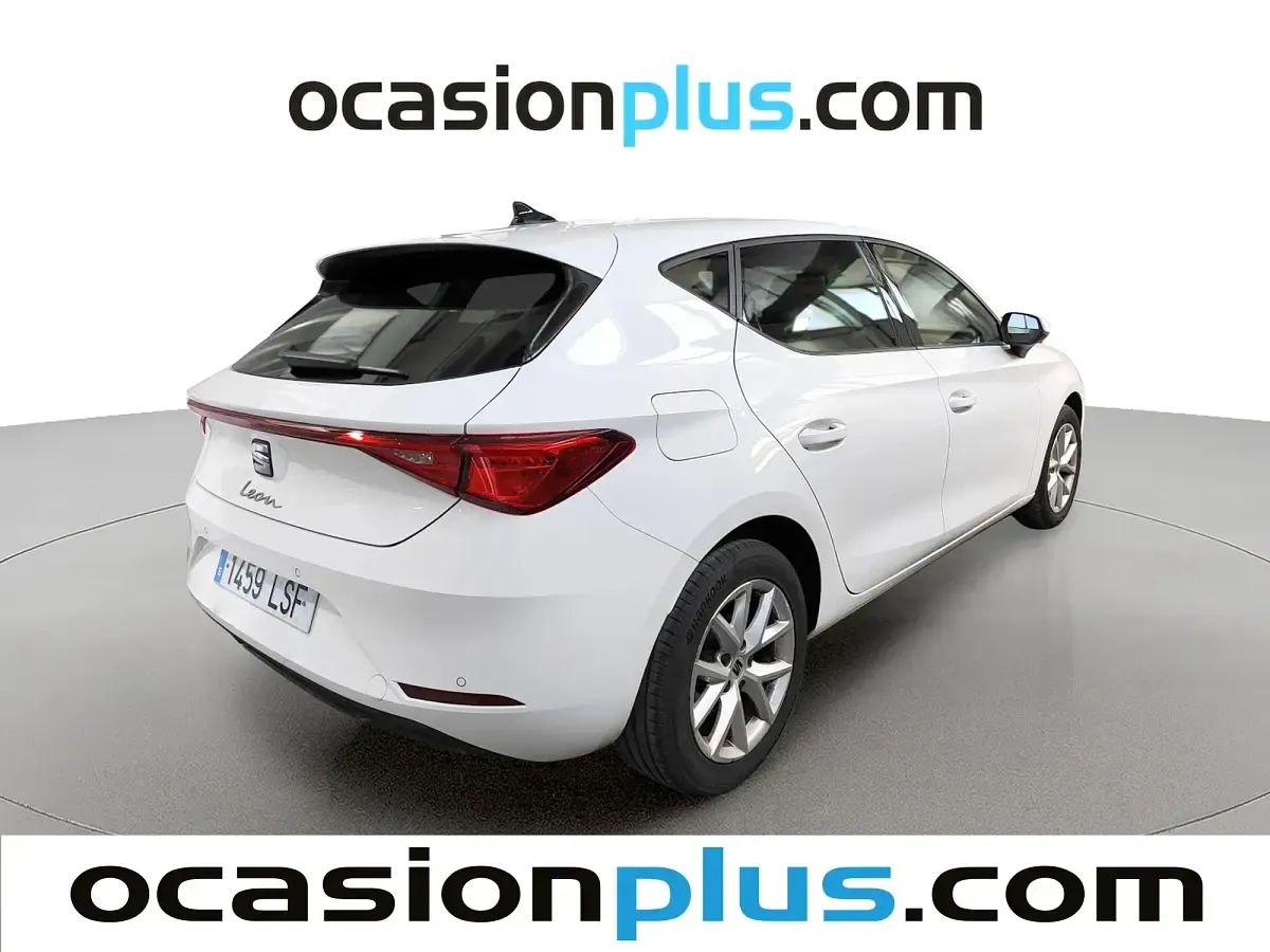 Usado Seat Leon Style 115 CV (84 kW) 2021 Blanco Utilitario