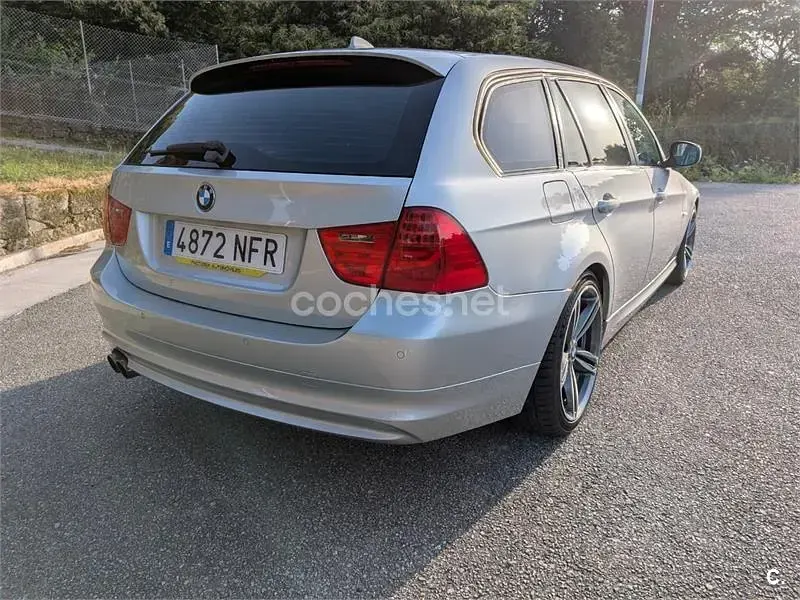 Usado BMW 318 Sport Line 143 CV (105 kW) 2011 Gris / plata Familiar