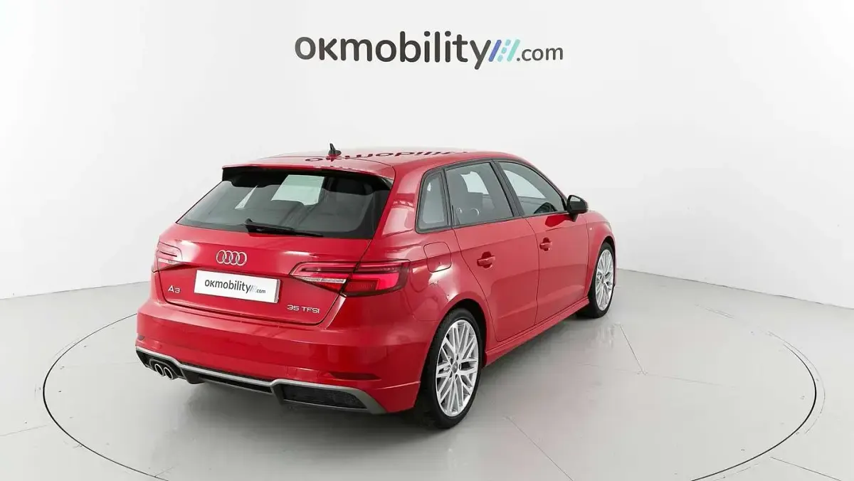 Usado Audi A3 Sportback S-Line 150 CV (110 kW) 2019 Rojo Utilitario